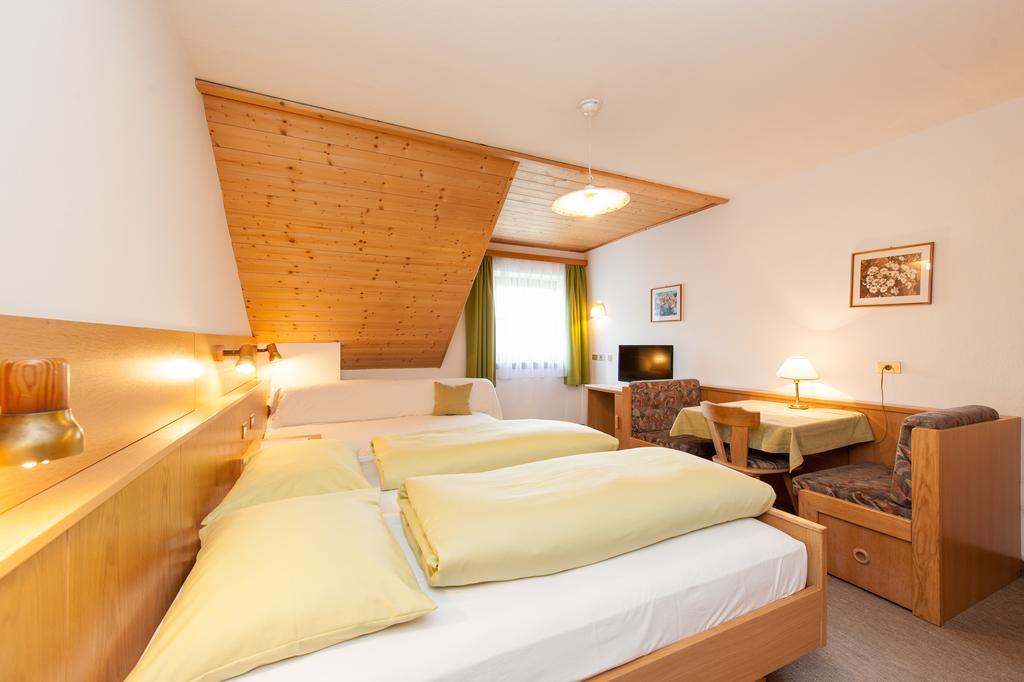 Residence Pichlerhof Oberrasen Zimmer foto